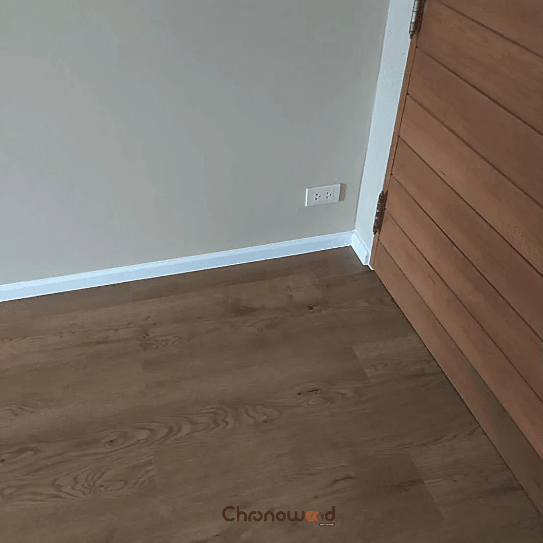 SA105 TOPAZ OAK WOOD Preview 1